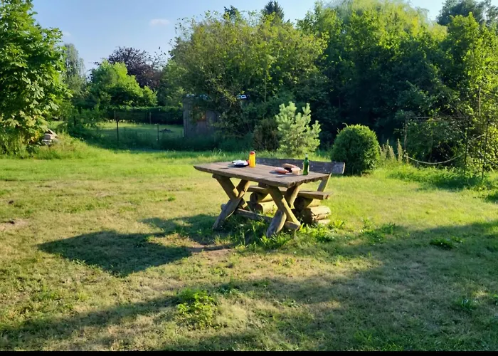 Camping - Wohnmobilstellplatz In Der Mecklenburgischen Seenplatte Strom & Wasser Vor Ort